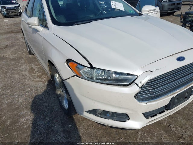 2013 Ford Fusion Hybrid Se მანქანა იყიდება აუქციონზე, vin: 3FA6P0LU4DR180910, აუქციონის ნომერი: 44746743