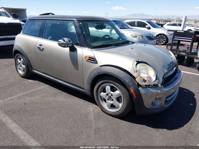 2011 MINI COOPER WMWSU3C59BT094917