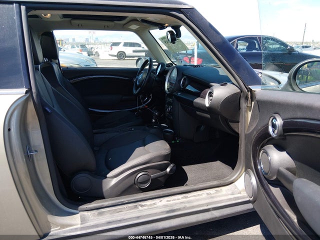 2011 MINI COOPER WMWSU3C59BT094917 Photo 4