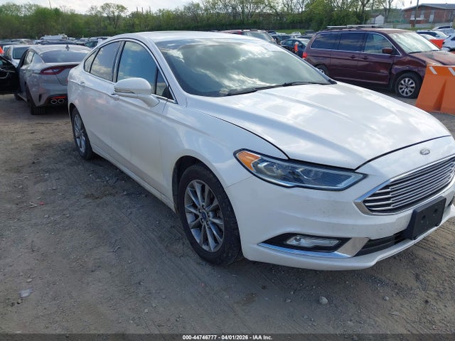 3FA6P0HD7HR166028 Ford FUSION SE