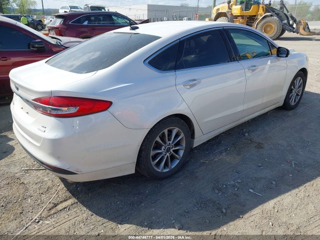 3FA6P0HD7HR166028 Ford FUSION SE