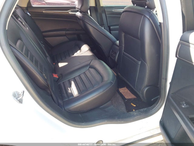 3FA6P0HD7HR166028 Ford FUSION SE