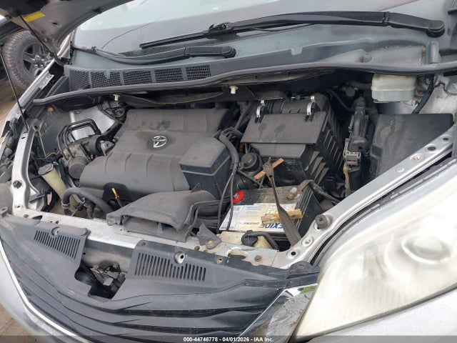 2011 TOYOTA SIENNA 5TDKK3DCXBS077094 Photo 9