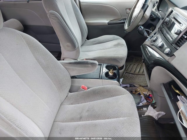 2011 TOYOTA SIENNA 5TDKK3DCXBS077094 Photo 4