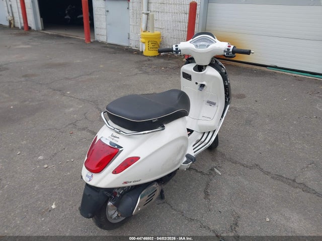 Vespa Sprint 150 3v 2015 ZAPM818G9F5401199 Image 4