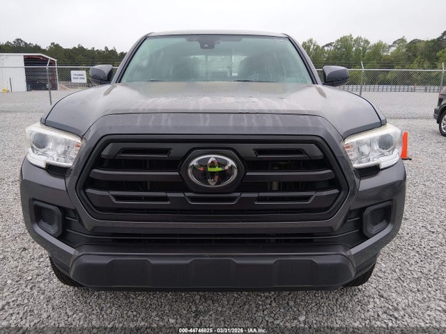 5TFAX5GN0JX117231 Toyota Tacoma Sr