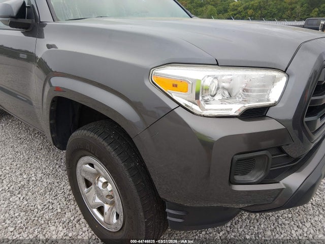 5TFAX5GN0JX117231 Toyota Tacoma Sr