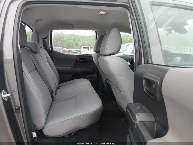5TFAX5GN0JX117231 Toyota Tacoma Sr