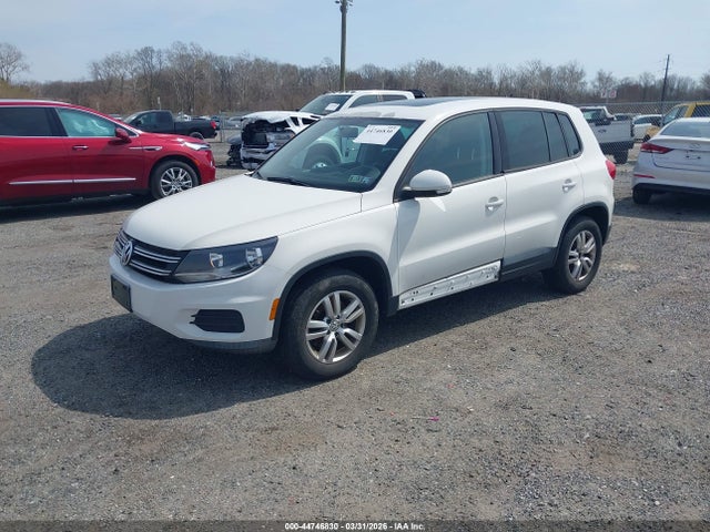 2013 Volkswagen Tiguan S მანქანა იყიდება აუქციონზე, vin: WVGAV3AX0DW589942, აუქციონის ნომერი: 44746830