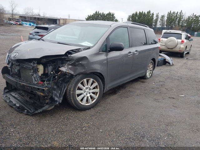 2017 TOYOTA SIENNA 5TDDZ3DC7HS148538 Photo 1