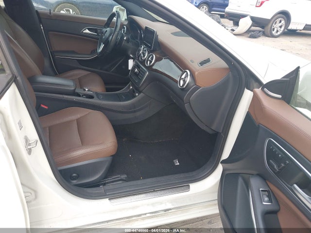 Продажа на аукционе авто 2014 Mercedes-benz Cla 250, vin: WDDSJ4EB2EN054049, номер лота: 44746860