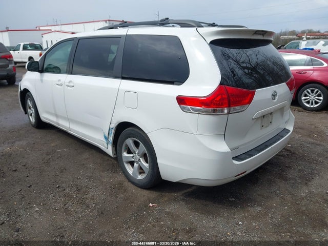 2012 TOYOTA SIENNA 5TDKK3DC9CS277188 Photo 2