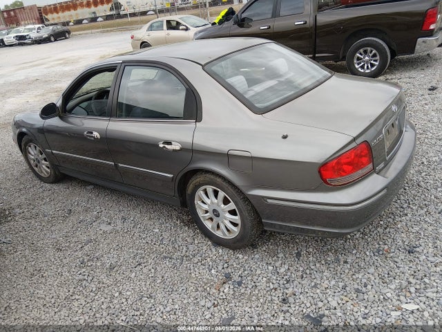 2003 HYUNDAI SONATA KMHWF35H43A874158 Photo 2