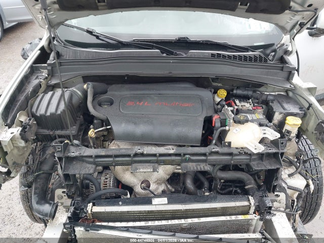 2018 Jeep Renegade Latitude 4x4 მანქანა იყიდება აუქციონზე, vin: ZACCJBBB9JPJ02555, აუქციონის ნომერი: 44746905