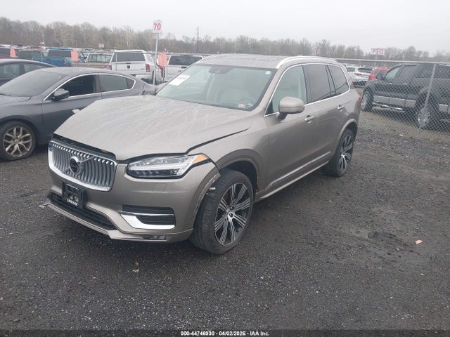44746930 :رقم المزاد ، YV4A221L2N1776115 vin ، 2022 Volvo Xc90 T6 Inscription 6 Passenger مزاد بيع