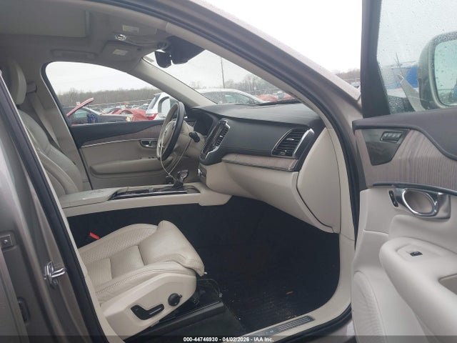 44746930 :رقم المزاد ، YV4A221L2N1776115 vin ، 2022 Volvo Xc90 T6 Inscription 6 Passenger مزاد بيع