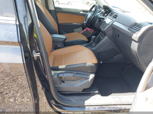 Продаж на аукціоні авто 2019 Volkswagen Tiguan 2.0t Se/2.0t Sel/2.0t Sel R-line/2.0t Sel R-line Black, vin: 3VV3B7AX9KM133627, номер лоту: 44746940