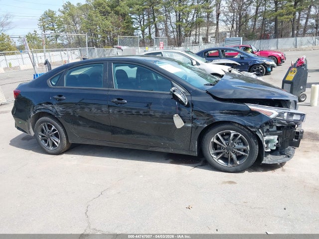2023 Kia Forte Lxs მანქანა იყიდება აუქციონზე, vin: 3KPF24AD8PE581732, აუქციონის ნომერი: 44747007