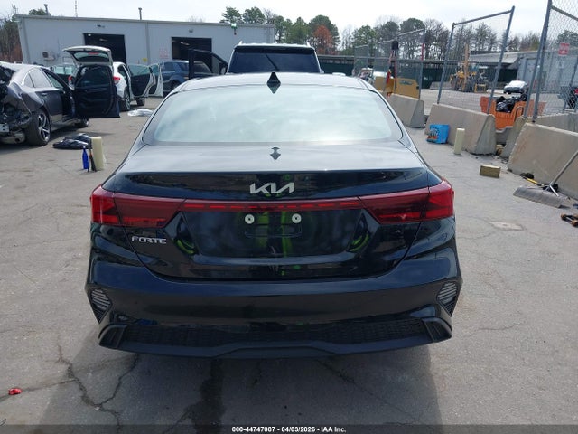 2023 Kia Forte Lxs მანქანა იყიდება აუქციონზე, vin: 3KPF24AD8PE581732, აუქციონის ნომერი: 44747007