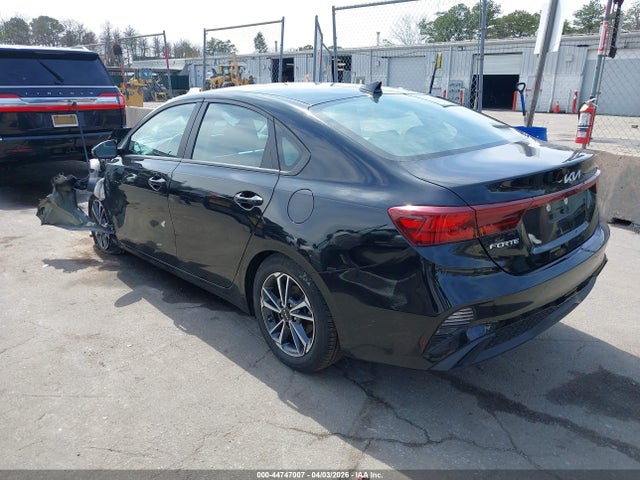 2023 Kia Forte Lxs მანქანა იყიდება აუქციონზე, vin: 3KPF24AD8PE581732, აუქციონის ნომერი: 44747007