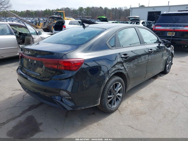 2023 Kia Forte Lxs მანქანა იყიდება აუქციონზე, vin: 3KPF24AD8PE581732, აუქციონის ნომერი: 44747007