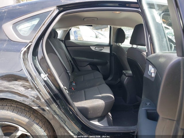 2023 Kia Forte Lxs მანქანა იყიდება აუქციონზე, vin: 3KPF24AD8PE581732, აუქციონის ნომერი: 44747007