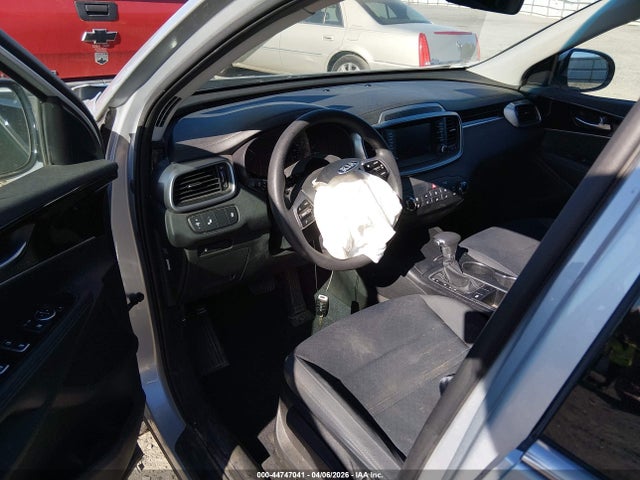 Auction sale of the 2019 Kia Sorento 2.4l Lx, vin: 5XYPG4A35KG576769, lot number: 44747041