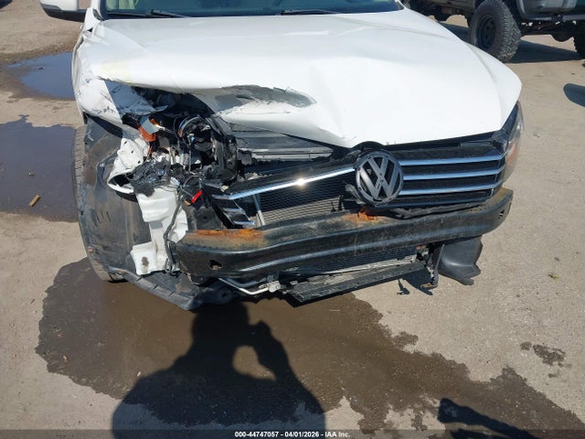 44747057 :رقم المزاد ، 1VWBP7A36DC119355 vin ، 2013 Volkswagen Passat 2.5l Se مزاد بيع