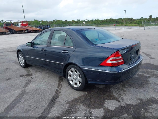 Aukcja sprzedaży 2005 Mercedes-benz C 240 Luxury 4matic, vin: WDBRF81J05F613606, numer aukcji: 44747097