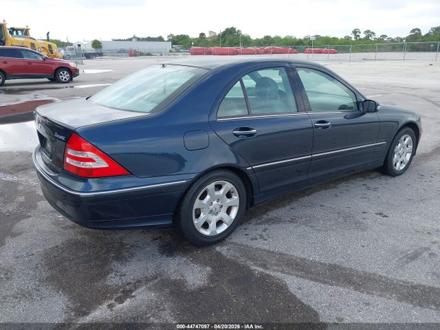 Aukcja sprzedaży 2005 Mercedes-benz C 240 Luxury 4matic, vin: WDBRF81J05F613606, numer aukcji: 44747097