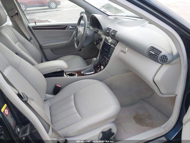 Aukcja sprzedaży 2005 Mercedes-benz C 240 Luxury 4matic, vin: WDBRF81J05F613606, numer aukcji: 44747097