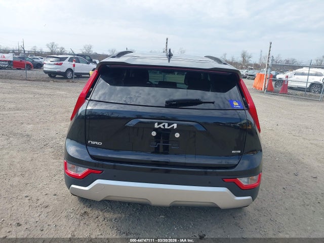 KNDCR3LE5P5049039 KIA NIRO EX