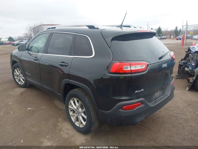 2015 Jeep Cherokee Latitude მანქანა იყიდება აუქციონზე, vin: 1C4PJMCB7FW665614, აუქციონის ნომერი: 44747144
