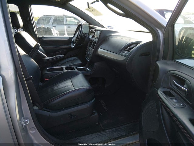 44747160 :رقم المزاد ، 2C4RDGEG6GR367527 vin ، 2016 Dodge Grand Caravan R/t مزاد بيع