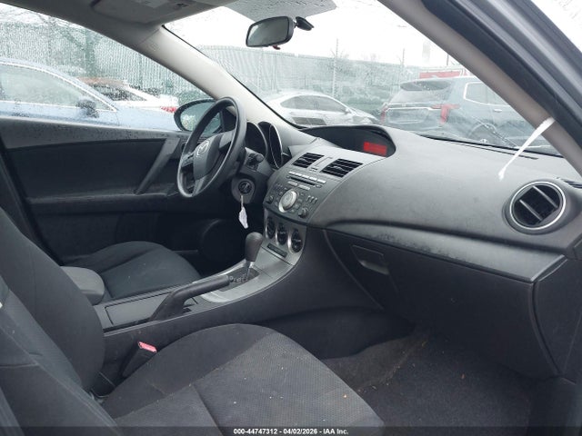 44747312 :رقم المزاد ، JM1BL1UF9B1395362 vin ، 2011 Mazda Mazda3 I Sport مزاد بيع