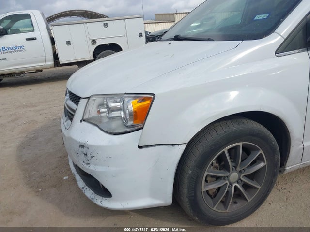 2C4RDGCG4HR790577 Dodge Grand Caravan Sxt