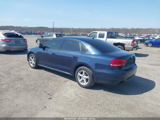 44747321 :رقم المزاد ، 1VWAP7A32DC044438 vin ، 2013 Volkswagen Passat 2.5l S مزاد بيع