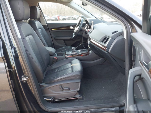 44747330 :رقم المزاد ، WA1BNAFY0K2024670 vin ، 2019 Audi Q5 45 Premium مزاد بيع