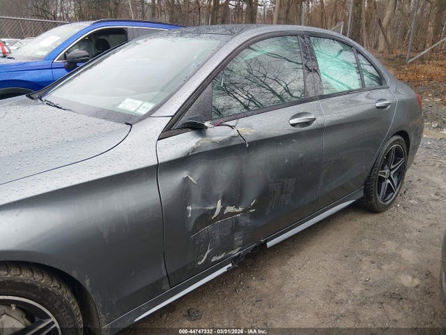 2017 Mercedes-benz C 300 Sport 4matic მანქანა იყიდება აუქციონზე, vin: 55SWF4KB1HU213856, აუქციონის ნომერი: 44747332