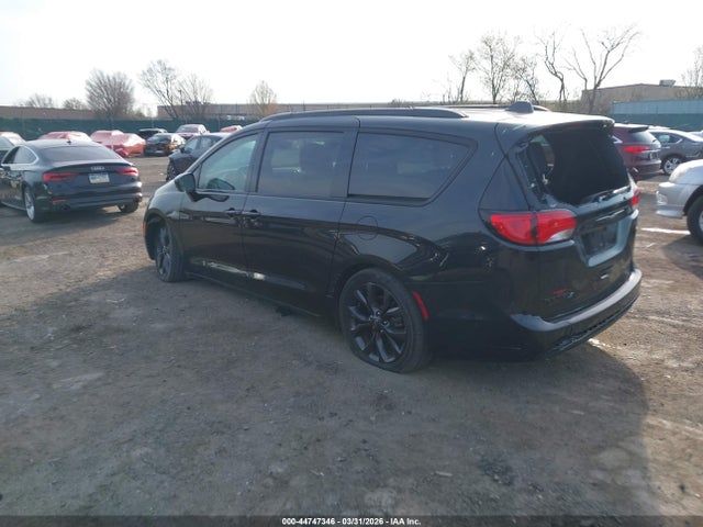Продаж на аукціоні авто 2018 Chrysler Pacifica Touring L Plus, vin: 2C4RC1EG6JR364473, номер лоту: 44747346