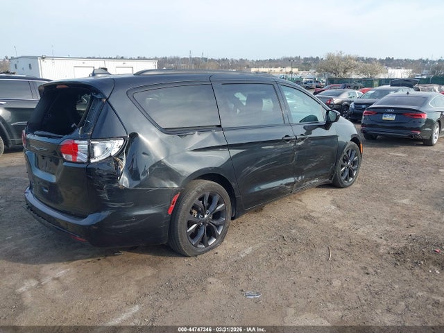 Продаж на аукціоні авто 2018 Chrysler Pacifica Touring L Plus, vin: 2C4RC1EG6JR364473, номер лоту: 44747346
