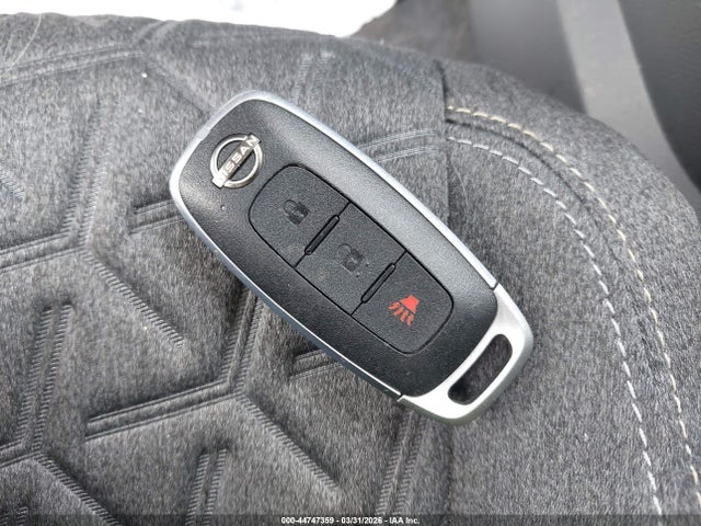 44747359 :رقم المزاد ، 3N8AP6CB4SL307665 vin ، 2025 Nissan Kicks Sv Intelligent Awd مزاد بيع
