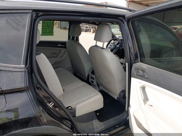 Aukcja sprzedaży 2022 Volkswagen Tiguan 2.0t Se R-line Black, vin: 3VVCB7AX3NM104273, numer aukcji: 44747375