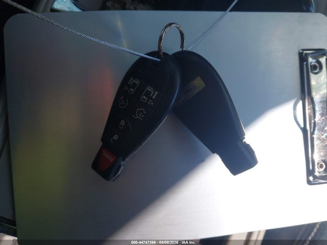 44747396 :رقم المزاد ، 2C4RC1BG8DR566272 vin ، 2013 Chrysler Town & Country Touring مزاد بيع