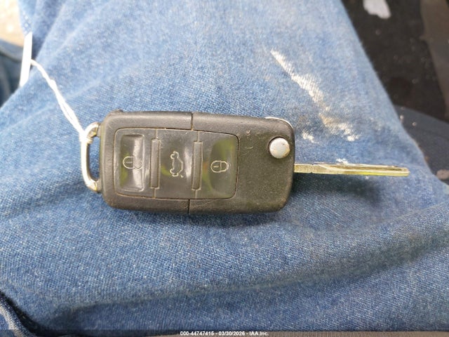 2004 Volkswagen New Beetle Coupe მანქანა იყიდება აუქციონზე, vin: 3VWGK31C94M421685, აუქციონის ნომერი: 44747415