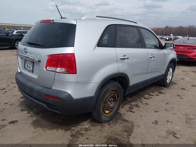44747428 :رقم المزاد ، 5XYKT4A18BG125016 vin ، 2011 Kia Sorento Lx مزاد بيع