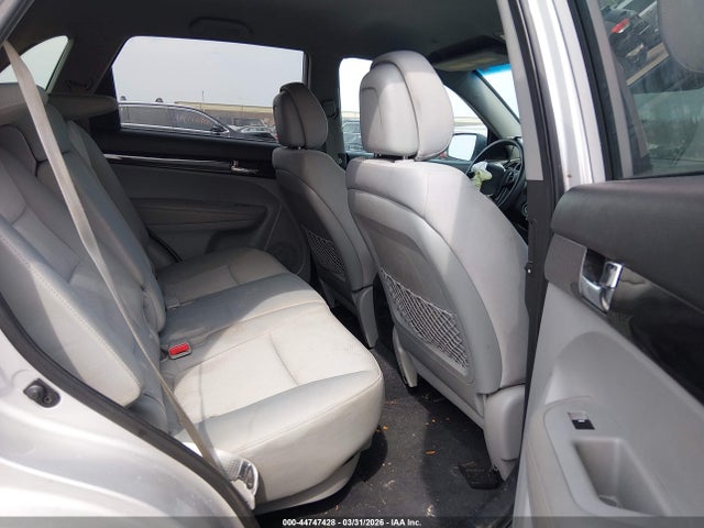 44747428 :رقم المزاد ، 5XYKT4A18BG125016 vin ، 2011 Kia Sorento Lx مزاد بيع