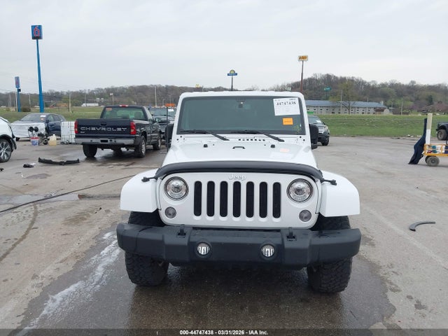 44747438 :رقم المزاد ، 1C4BJWFG1HL674374 vin ، 2017 Jeep Wrangler Unlimited Rubicon 4x4 مزاد بيع