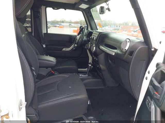 44747438 :رقم المزاد ، 1C4BJWFG1HL674374 vin ، 2017 Jeep Wrangler Unlimited Rubicon 4x4 مزاد بيع