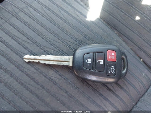 Продажа на аукционе авто 2014 Toyota Highlander, vin: 5TDBKRFHXES038019, номер лота: 44747440